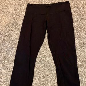 Lululemon Cropped yoga pants